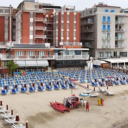 Hotel & Residence Stella Maris Pietra Ligure Buitenkant foto